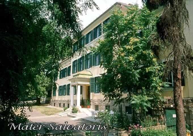 Mater Salvatoris House Hotel Gödöllő Buitenkant foto