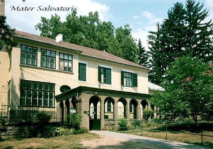 Mater Salvatoris House Hotel Gödöllő Buitenkant foto